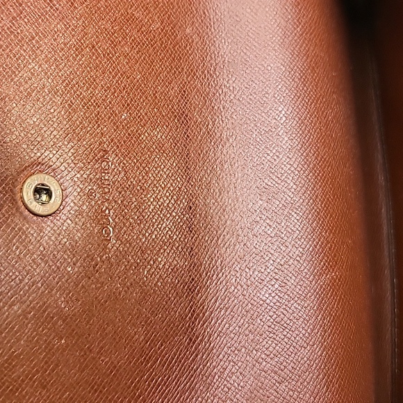 LV - Louis Vuitton Sarah Wallet - Picture 7 of 10